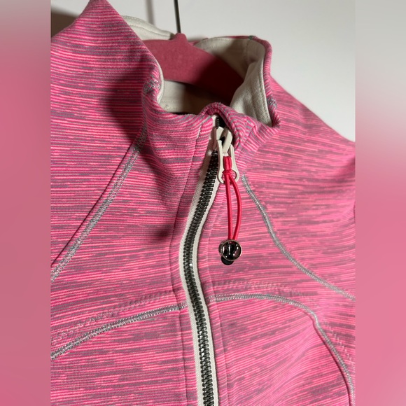 Size 4 lululemon Define jacket - vintage lululemon Forme jacket - Picture 4 of 11